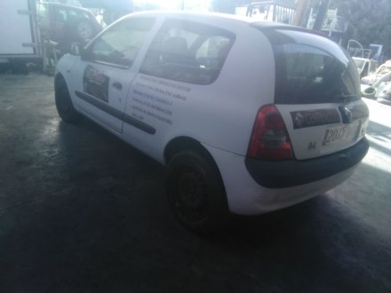 Vehiculo en el desguace: RENAULT CLIO II Furgoneta/Hatchback (SB0/1/2_) 1.5 dCi (SB07)