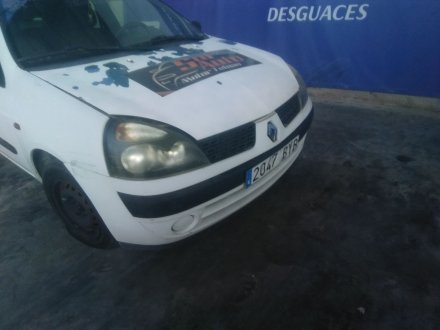 Vehiculo en el desguace: RENAULT CLIO II Furgoneta/Hatchback (SB0/1/2_) 1.5 dCi (SB07)