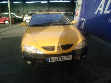 Vehiculo en el desguace: RENAULT MEGANE I Coach (DA0/1_) 1.6 16V (DA0B, DA04, DA11)