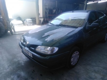 Vehiculo en el desguace: RENAULT MEGANE I Classic (LA0/1_) 1.6 i (LA0L)