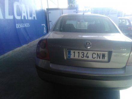 Vehiculo en el desguace: VOLKSWAGEN PASSAT B5.5 (3B3) 1.9 TDI