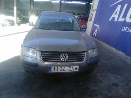 Vehiculo en el desguace: VOLKSWAGEN PASSAT B5.5 (3B3) 1.9 TDI