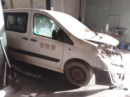 Vehiculo en el desguace: FIAT SCUDO Furgoneta (270_, 272_) 2.0 D Multijet