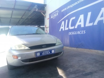 Vehiculo en el desguace: FORD FOCUS I Sedán (DFW) 1.8 Turbo DI / TDDi