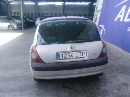 Vehiculo en el desguace: RENAULT CLIO II (BB_, CB_) 1.5 dCi (B/CB07)