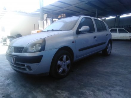 Vehiculo en el desguace: RENAULT CLIO II (BB_, CB_) 1.2 16V (BB05, BB0W, BB11, BB27, BB2T, BB2U, BB2V, CB05,...