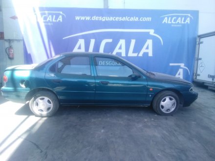 Vehiculo en el desguace: FORD MONDEO I Sedán (GBP) 2.0 i 16V