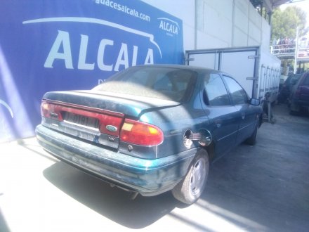 Vehiculo en el desguace: FORD MONDEO I Sedán (GBP) 2.0 i 16V