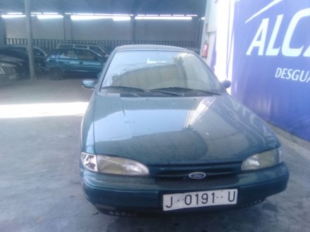 Vehiculo en el desguace: FORD MONDEO I Sedán (GBP) 2.0 i 16V