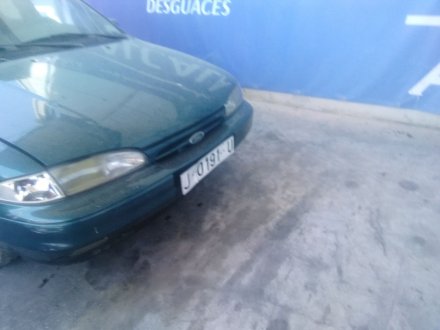 Vehiculo en el desguace: FORD MONDEO I Sedán (GBP) 2.0 i 16V