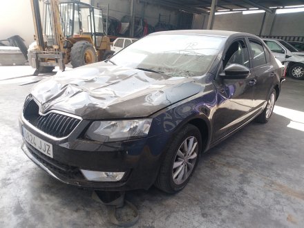 Vehiculo en el desguace: SKODA OCTAVIA III (5E3, NL3, NR3) 1.6 TDI