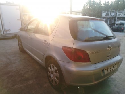 Vehiculo en el desguace: PEUGEOT 307 (3A/C) 2.0 HDi 90