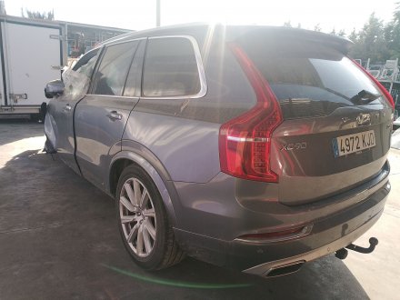 Vehiculo en el desguace: VOLVO XC90 II (256) D5 AWD