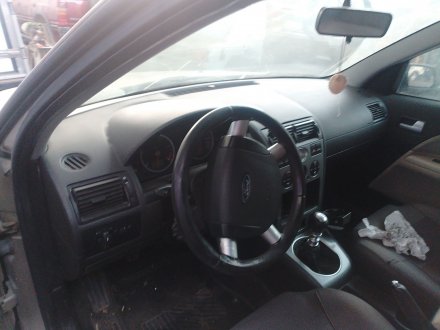 Vehiculo en el desguace: FORD MONDEO III Sedán (B4Y) 2.0 16V TDDi / TDCi