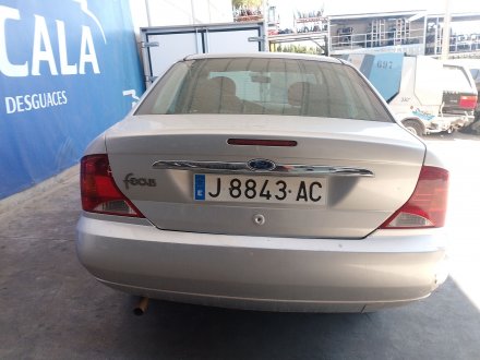 Vehiculo en el desguace: FORD FOCUS I Sedán (DFW) 1.4 16V