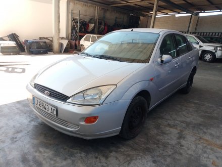 Vehiculo en el desguace: FORD FOCUS I Sedán (DFW) 1.4 16V