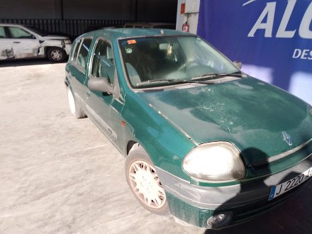 Vehiculo en el desguace: RENAULT CLIO II (BB_, CB_) 1.9 D (B/CB0E, BB0J)