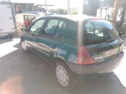 Vehiculo en el desguace: RENAULT CLIO II (BB_, CB_) 1.9 D (B/CB0E, BB0J)