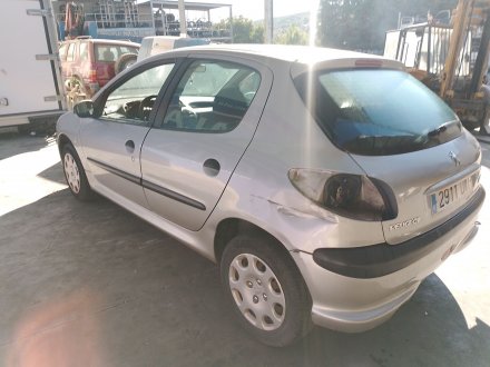 Vehiculo en el desguace: PEUGEOT 206 Hatchback (2A/C) 1.4 HDi eco 70