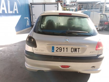 Vehiculo en el desguace: PEUGEOT 206 Hatchback (2A/C) 1.4 HDi eco 70