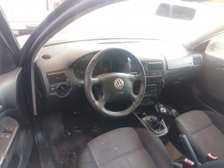 Vehiculo en el desguace: VOLKSWAGEN GOLF IV (1J1) 1.9 TDI