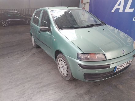 Vehiculo en el desguace: FIAT PUNTO (188_) 1.9 DS 60 (188.031, .051, .231, .251)