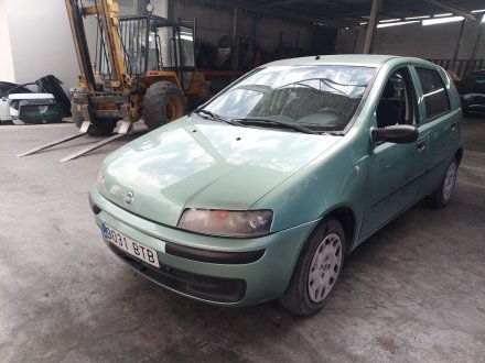 Vehiculo en el desguace: FIAT PUNTO (188_) 1.9 DS 60 (188.031, .051, .231, .251)