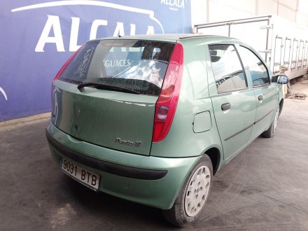 Vehiculo en el desguace: FIAT PUNTO (188_) 1.9 DS 60 (188.031, .051, .231, .251)