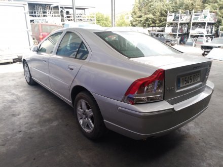 Vehiculo en el desguace: VOLVO S60 I (384) 2.4 D