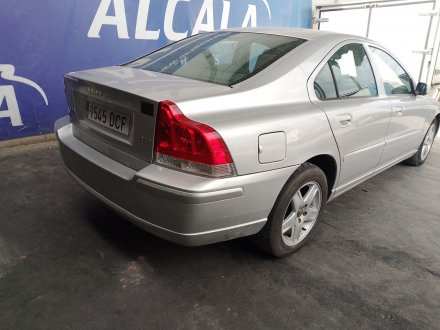 Vehiculo en el desguace: VOLVO S60 I (384) 2.4 D