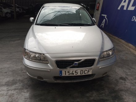 Vehiculo en el desguace: VOLVO S60 I (384) 2.4 D