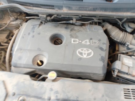 Vehiculo en el desguace: TOYOTA COROLLA Verso (ZER_, ZZE12_, R1_) 2.2 D-4D (AUR10_)