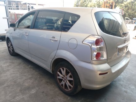 Vehiculo en el desguace: TOYOTA COROLLA Verso (ZER_, ZZE12_, R1_) 2.2 D-4D (AUR10_)