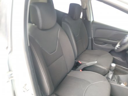 Vehiculo en el desguace: RENAULT CLIO IV (BH_) 1.5 dCi 75