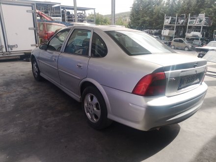 Vehiculo en el desguace: OPEL VECTRA B (J96) 2.0 i 16V (F19)