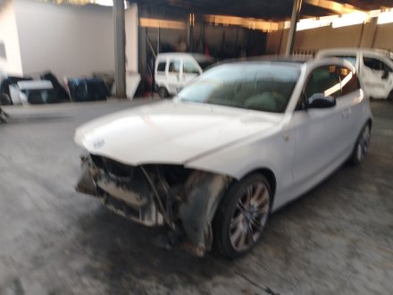 Vehiculo en el desguace: BMW 1 (E81) 120 d