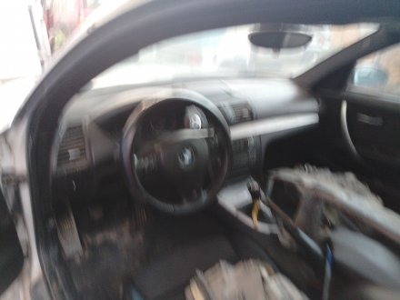 Vehiculo en el desguace: BMW 1 (E81) 120 d