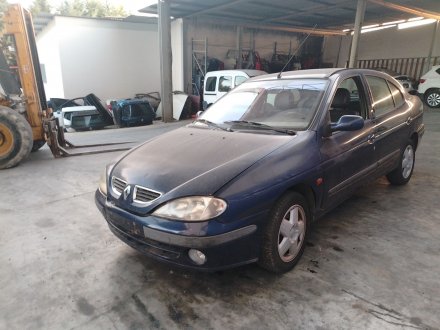 Vehiculo en el desguace: RENAULT MEGANE I Classic (LA0/1_) 1.6 16V (LA00, LA04, LA0B, LA11, LA16, LA19, LA1J, LA1K,...