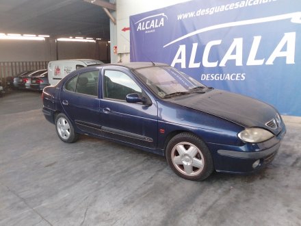 Vehiculo en el desguace: RENAULT MEGANE I Classic (LA0/1_) 1.6 16V (LA00, LA04, LA0B, LA11, LA16, LA19, LA1J, LA1K,...