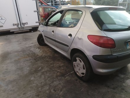 Vehiculo en el desguace: PEUGEOT 206 Hatchback (2A/C) 1.4 HDi eco 70