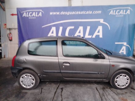 Vehiculo en el desguace: RENAULT CLIO II (BB_, CB_) 1.2 (BB0A, BB0F, BB10, BB1K, BB28, BB2D, BB2H, CB0A,...