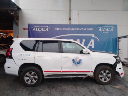 Vehiculo en el desguace: TOYOTA LAND CRUISER PRADO (_J15_) 2.8 D-4D (GDJ150_, GDJ155_, GDJ150)