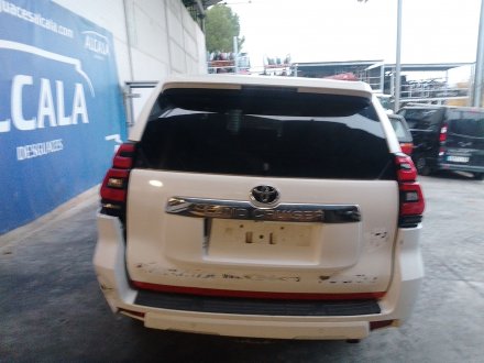 Vehiculo en el desguace: TOYOTA LAND CRUISER PRADO (_J15_) 2.8 D-4D (GDJ150_, GDJ155_, GDJ150)