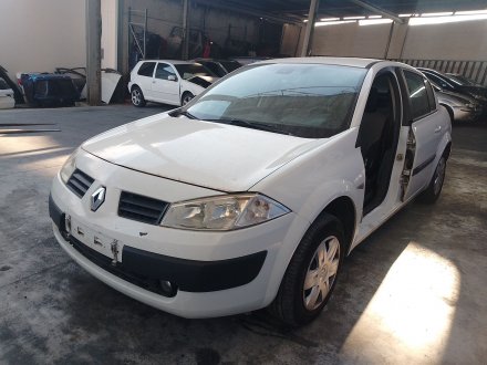 Vehiculo en el desguace: RENAULT MEGANE II Sedán (LM0/1_) 1.9 dCi (LM0G, LM1G, LM2C)