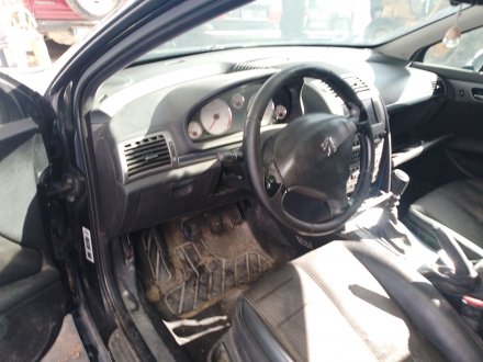 Vehiculo en el desguace: PEUGEOT 407 (6D_) 2.0 HDi 135 (6DRHRH, 6DRHRE, 6DRHRG, 6DRHRJ)