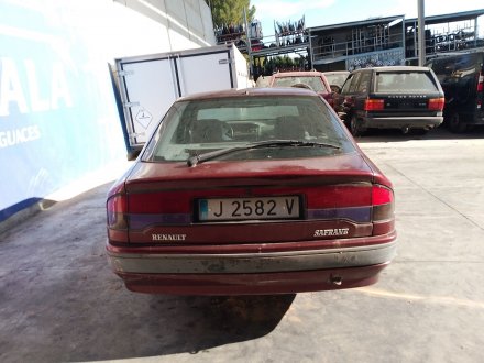 Vehiculo en el desguace: RENAULT SAFRANE I (B54_) 2.1 dT (B546)