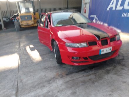 Vehiculo en el desguace: SEAT LEON (1M1) 1.6 16 V