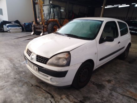 Vehiculo en el desguace: RENAULT CLIO II (BB_, CB_) 1.2 (BB0A, BB0F, BB10, BB1K, BB28, BB2D, BB2H, CB0A,...