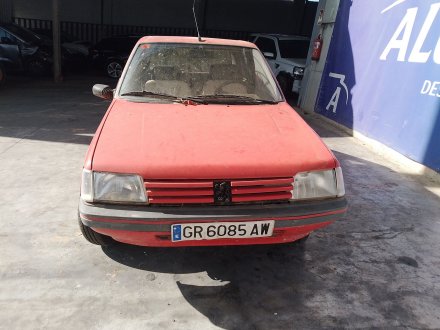 Vehiculo en el desguace: PEUGEOT 205 II (20A/C) 1.7 Diesel