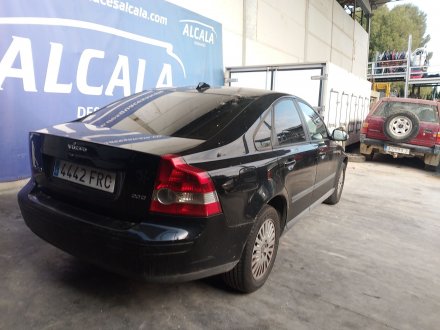 Vehiculo en el desguace: VOLVO S40 II (544) 2.0 D